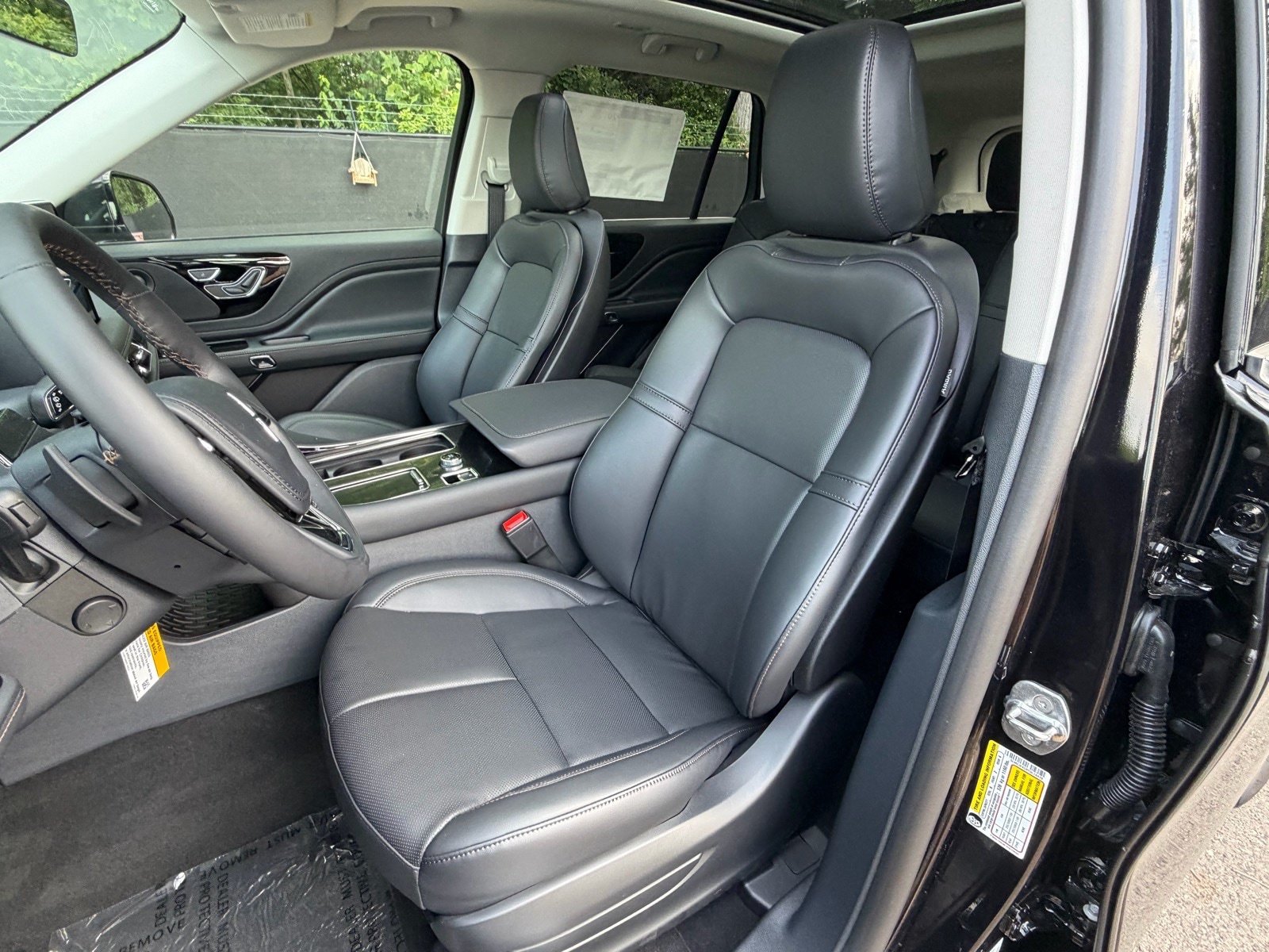 New 2026 Lincoln Aviator AWD image 25
