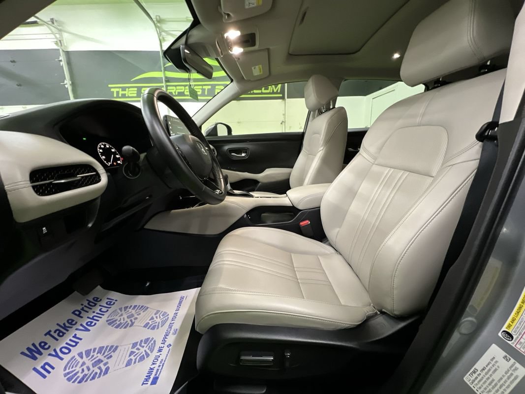 Used 2025 Honda HR-V EX-L image 16