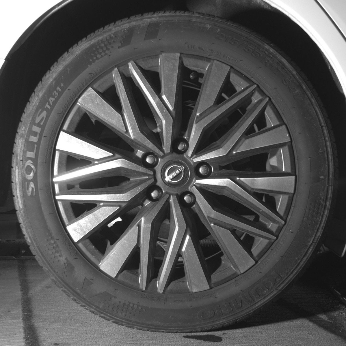 Used 2025 Nissan Altima 2.5 SV FWD image 15