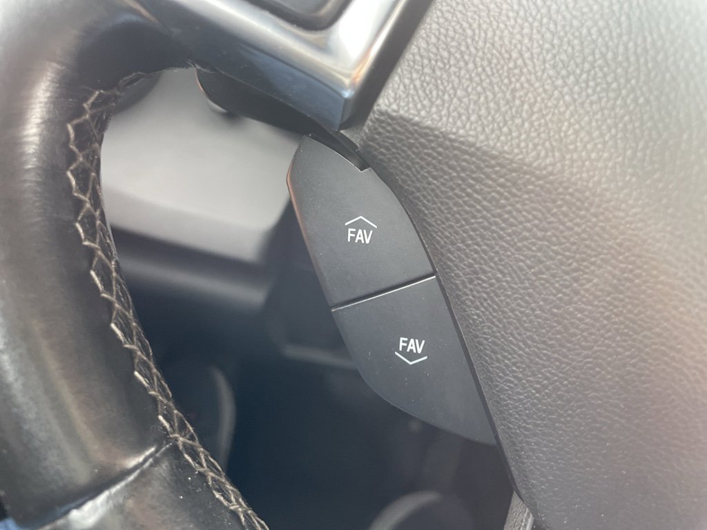 Used 2020 Chevrolet Camaro LT image 46