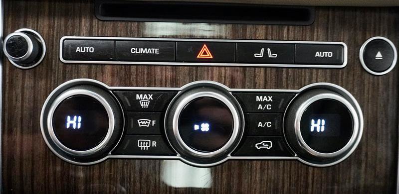 Used 2014 Land Rover Range Rover Sport HSE AWD/4WD image 21