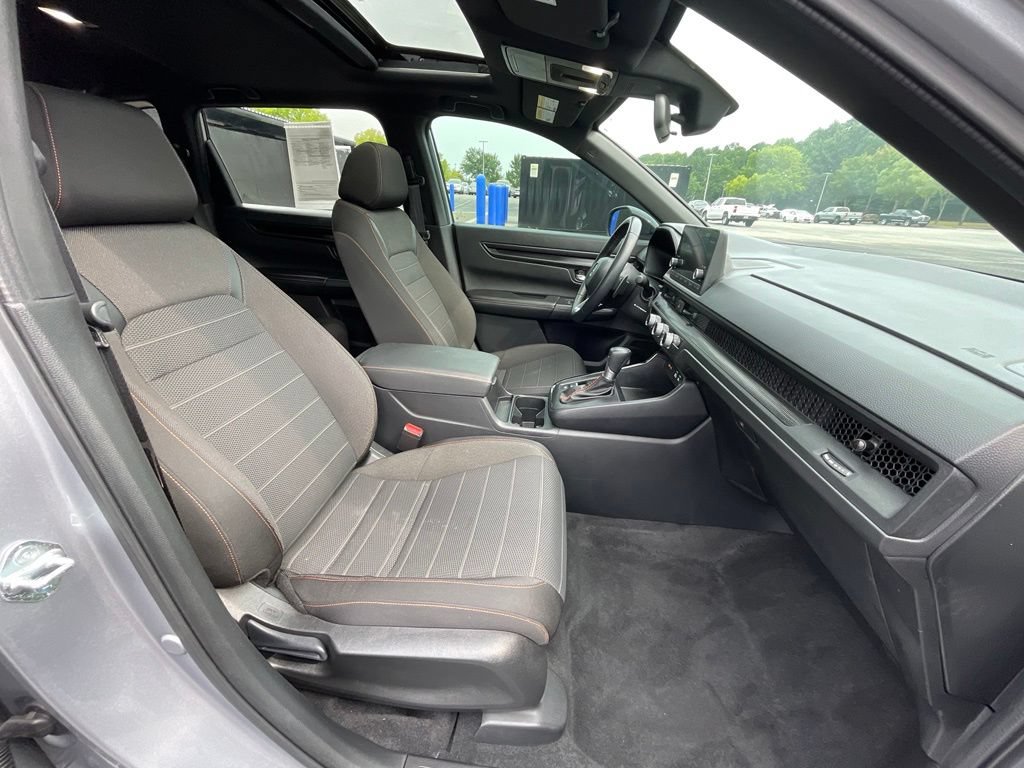Used 2025 Honda CR-V Sport image 32