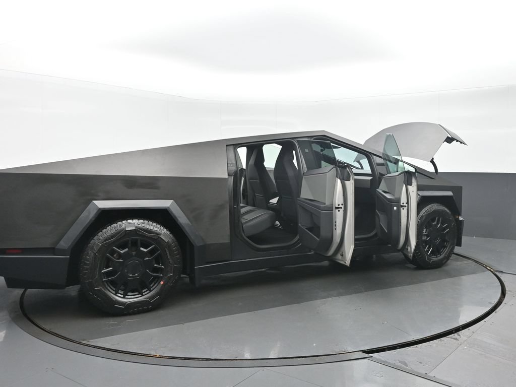 Used 2024 Tesla Cybertruck AWD Crew Cab image 37