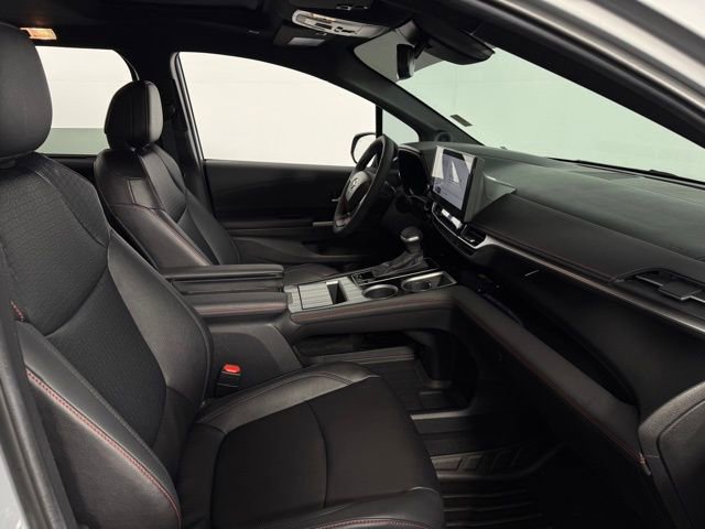 Used 2025 Toyota Sienna XSE w/ XSE Plus Package image 15