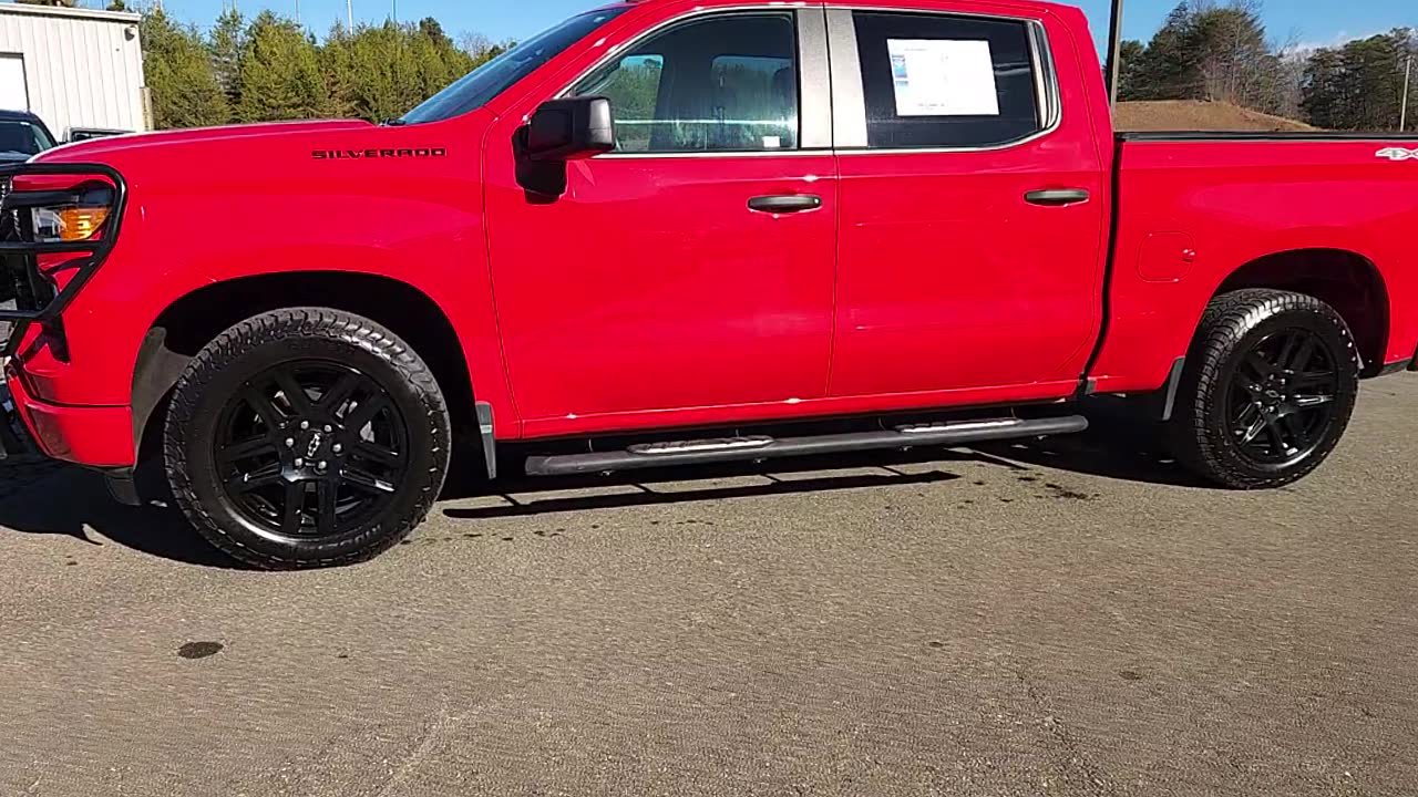 Used 2023 Chevrolet Silverado 1500 Custom w/ LPO, Dark Essentials Package image 4