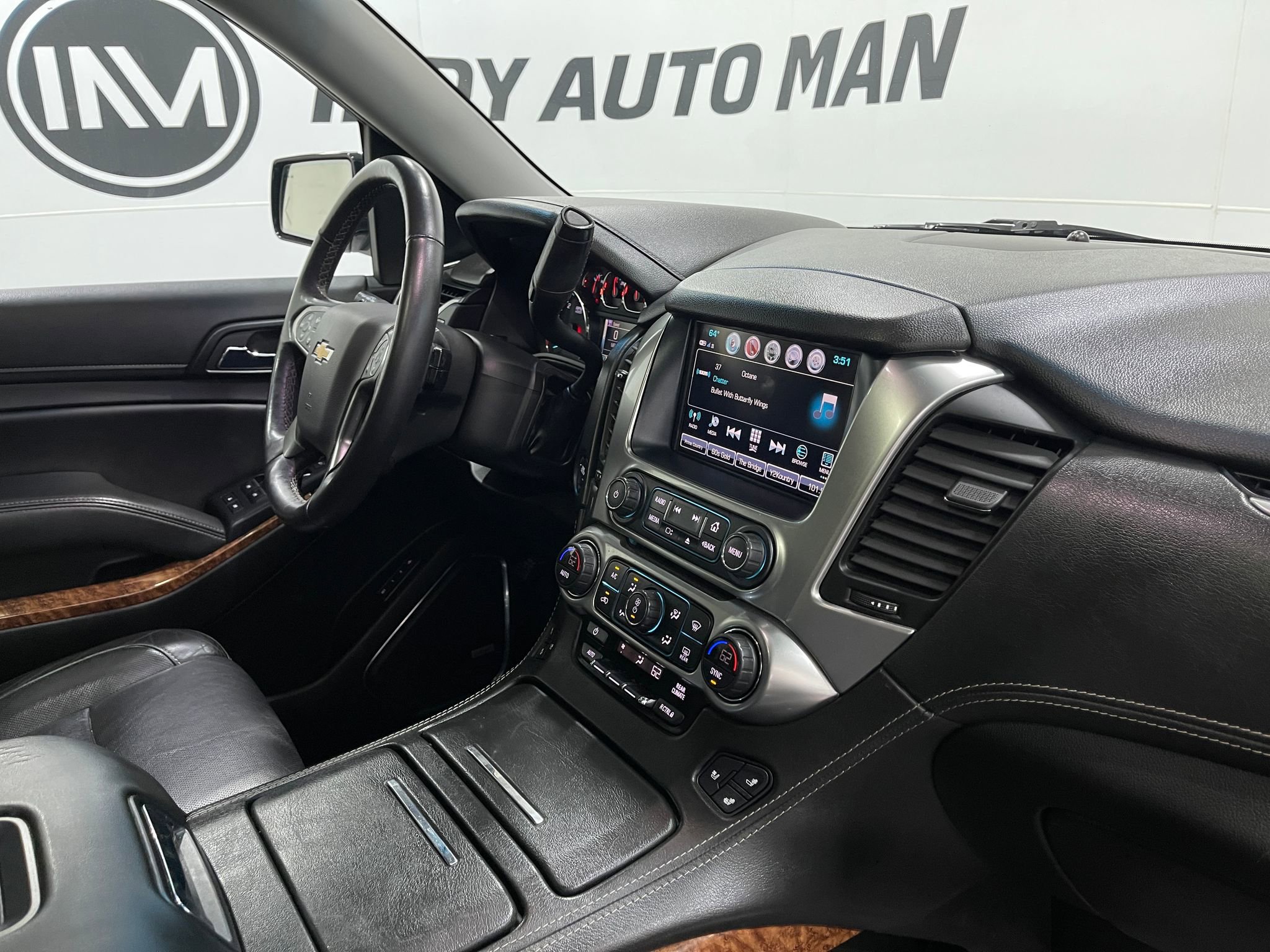 Used 2018 Chevrolet Tahoe Premier AWD/4WD image 23