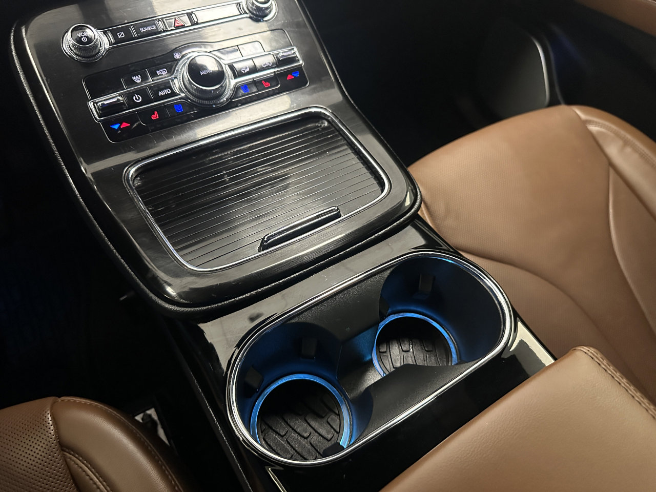 Used 2023 Lincoln Nautilus Reserve w/ Equipment Group 202A image 43