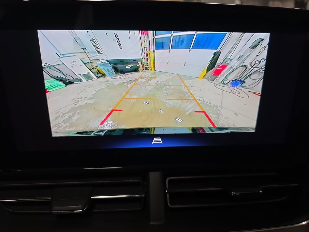 Used 2024 Chevrolet Trax LT w/ Driver Confidence Package image 22