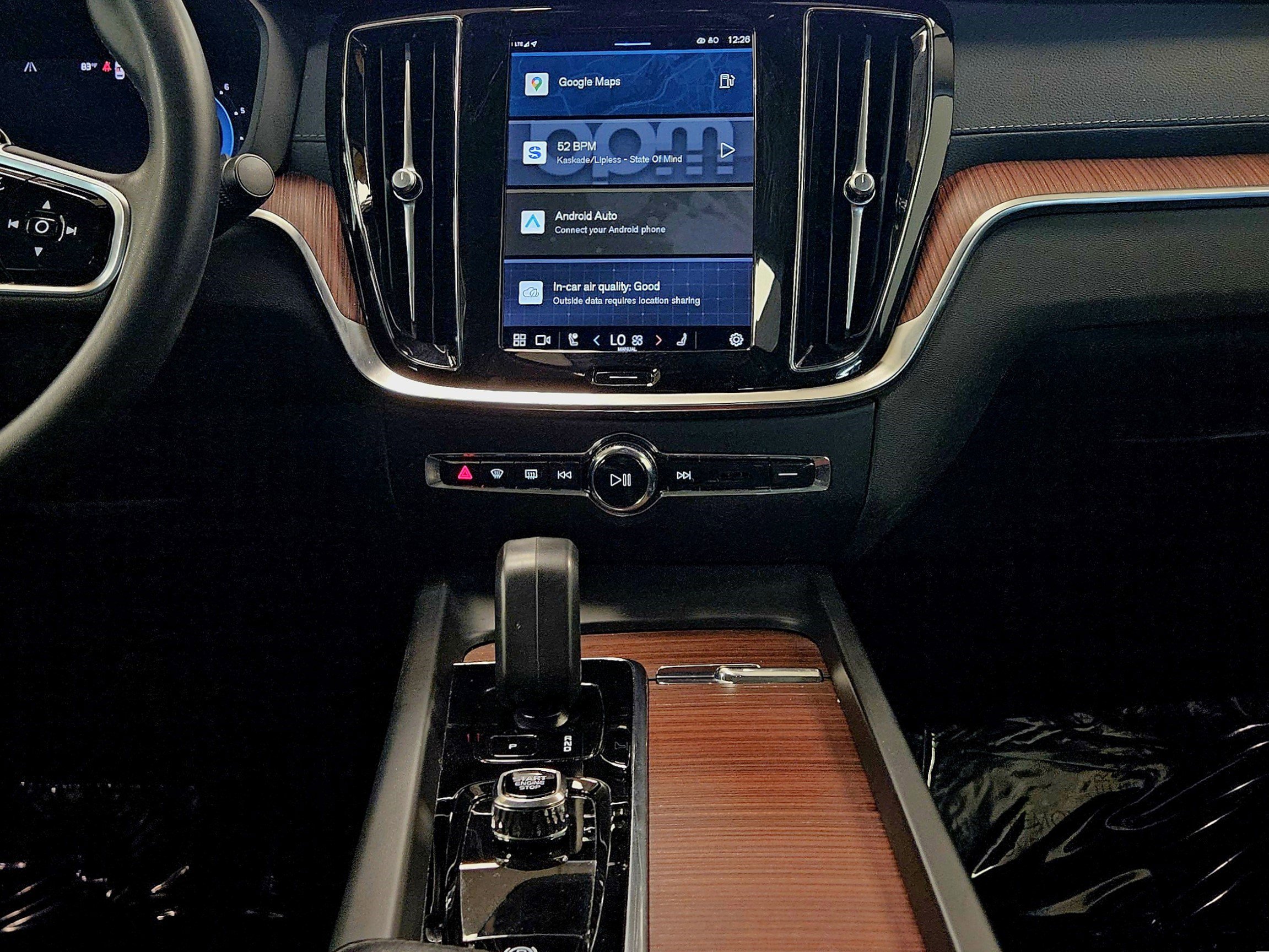 Used 2024 Volvo S60 B5 Ultimate image 14