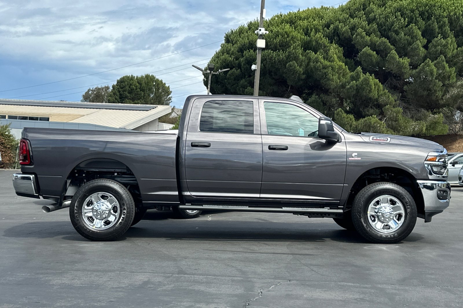 New 2026 RAM 2500 Tradesman AWD/4WD image 3