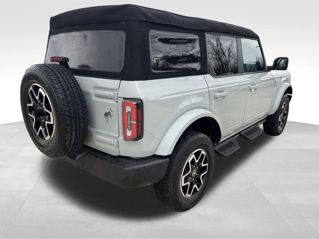 Used 2023 Ford Bronco Outer Banks image 5