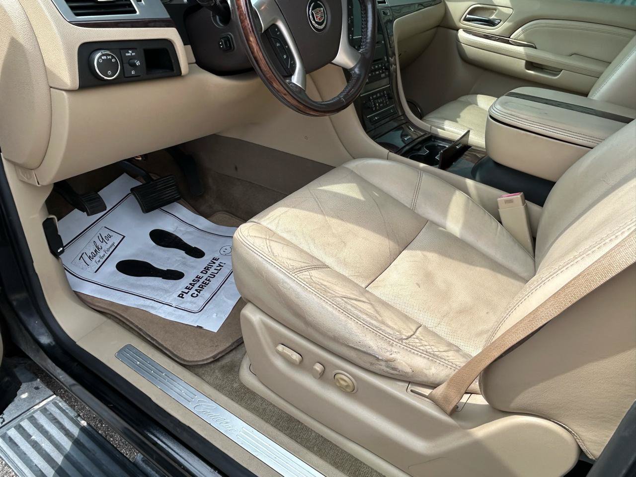 Used 2009 Cadillac Escalade AWD image 10