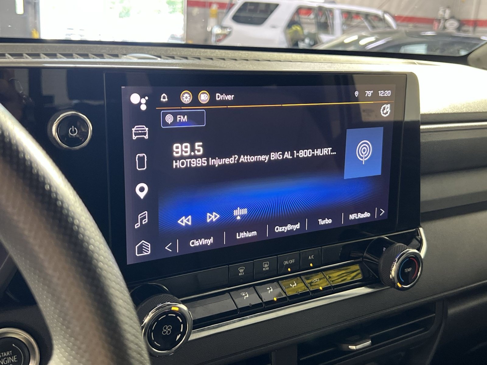 Used 2023 Chevrolet Colorado Trail Boss w/ Technology Package AWD/4WD image 19