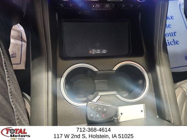 Used 2021 Chevrolet Tahoe High Country w/ Premium Package AWD/4WD image 17