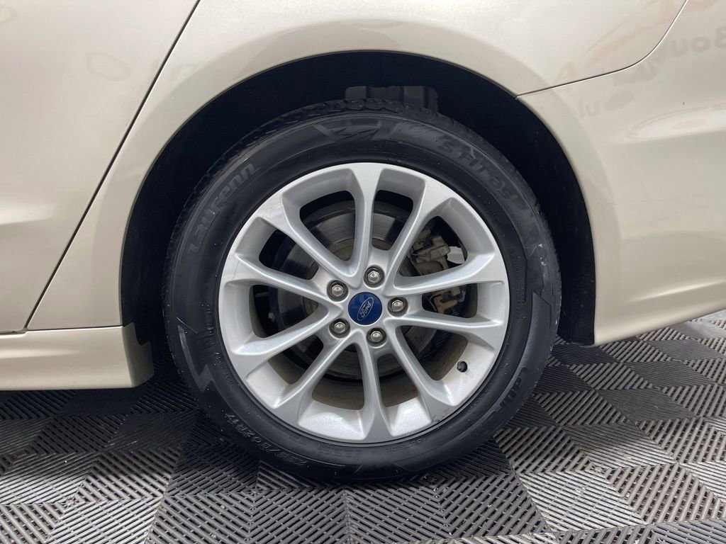 Used 2019 Ford Fusion SEL image 26
