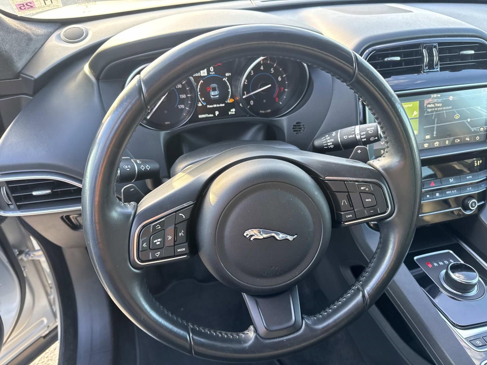 Used 2020 Jaguar F-PACE Premium image 22