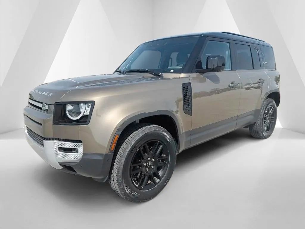 Used 2023 Land Rover Defender 110 S AWD/4WD image 3