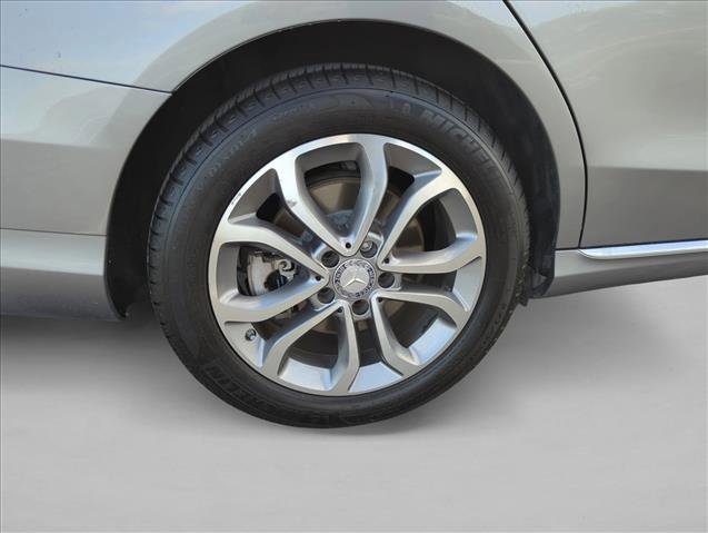 Used 2015 Mercedes-Benz C 300 4MATIC Sedan image 29