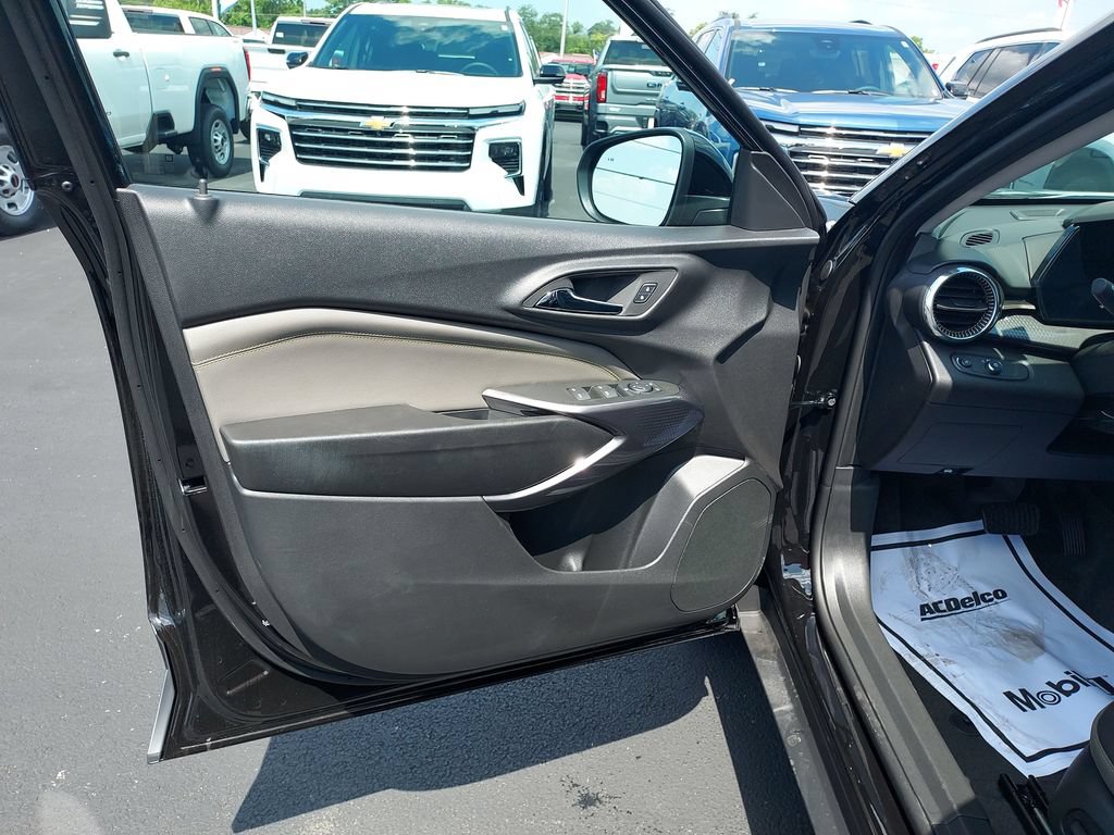 New 2026 Chevrolet Trax ACTIV w/ Driver Confidence Package FWD image 10