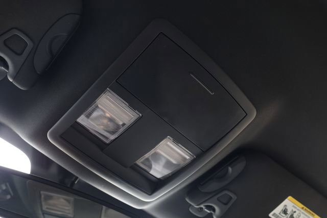 Used 2013 Dodge Challenger SXT Plus RWD image 19