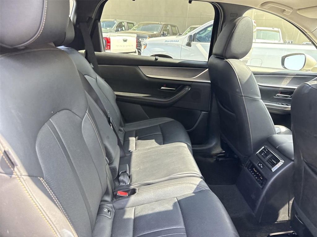 Used 2024 MAZDA CX-90 3.3 Turbo w/ Preferred Plus image 25