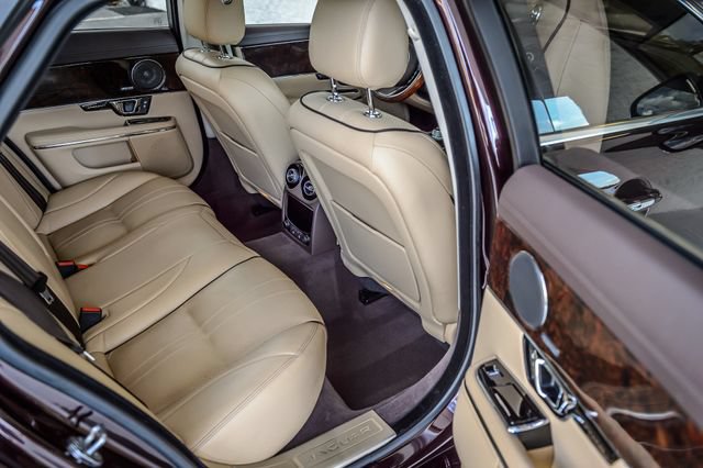 Used 2016 Jaguar XJ R-Sport RWD image 24