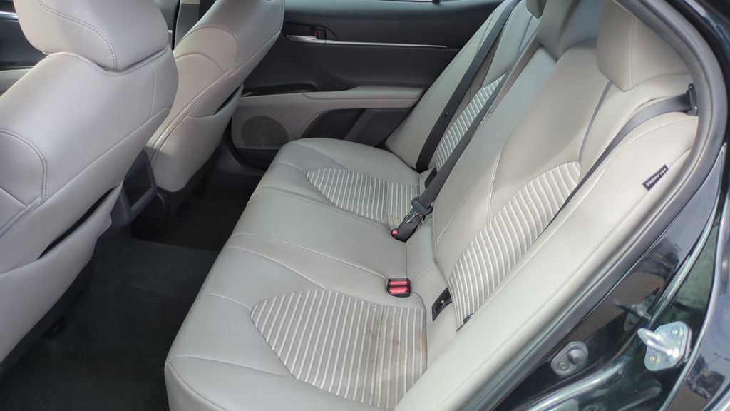 Used 2023 Toyota Camry SE image 14