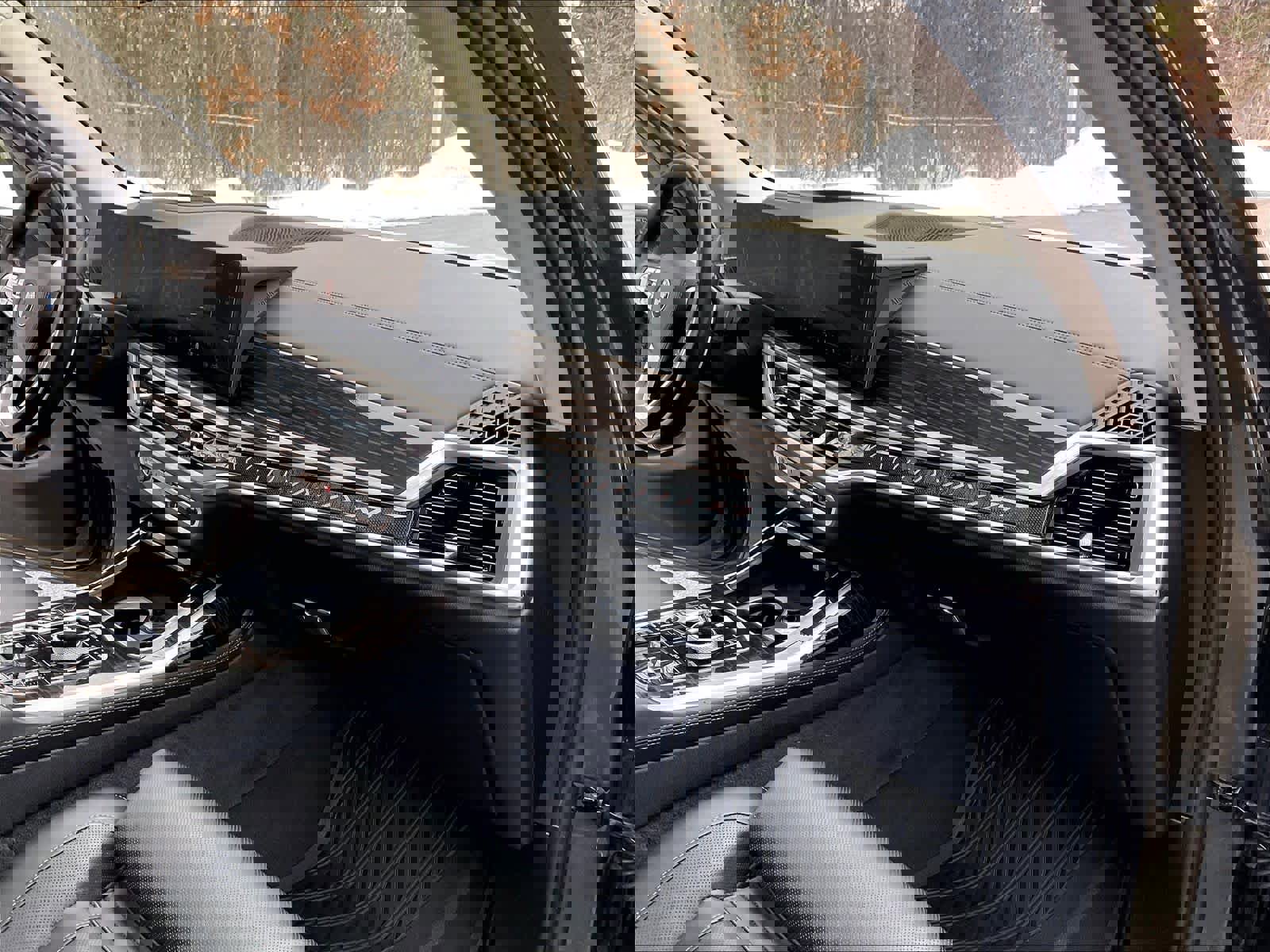 Used 2024 BMW X7 xDrive40i w/ Executive Package image 13