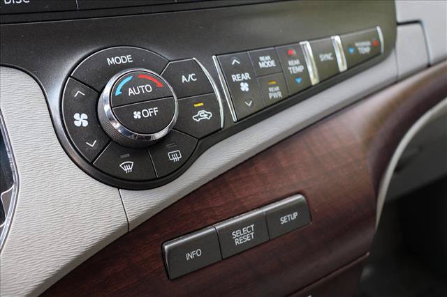 Used 2012 Toyota Sienna XLE FWD image 20