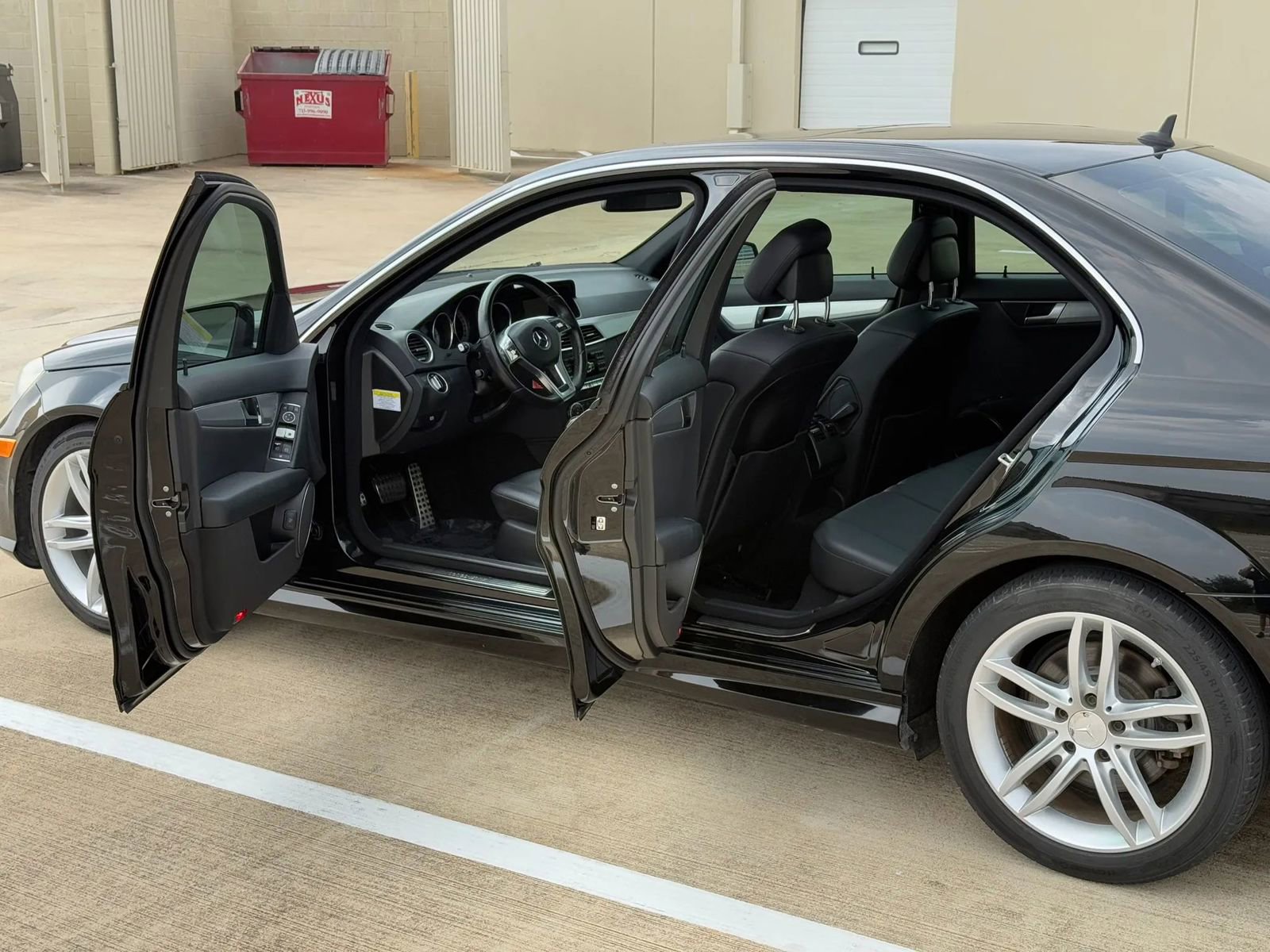 Used 2013 Mercedes-Benz C 250 Sedan image 9