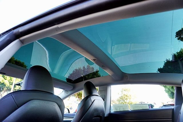 Used 2023 Tesla Model 3 Standard Range RWD image 17