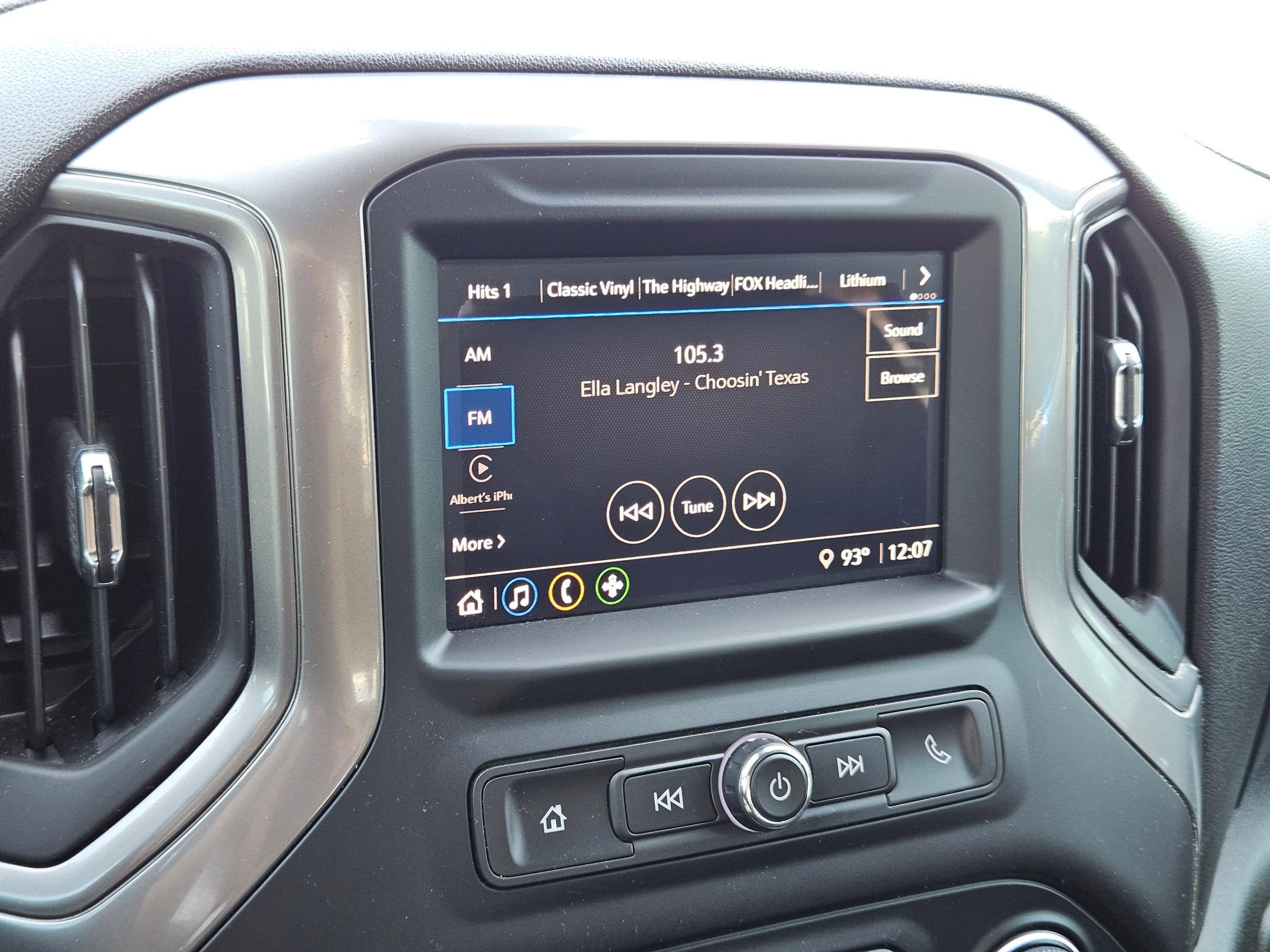 Certified 2022 Chevrolet Silverado 1500 Custom image 17