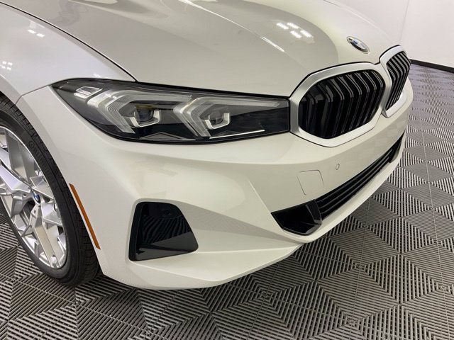 Certified 2025 BMW 330i xDrive Sedan w/ Convenience Package AWD/4WD image 8