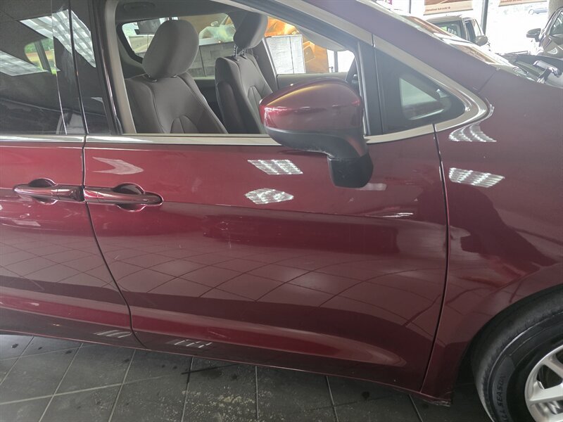 Used 2021 Chrysler Voyager LX FWD image 26