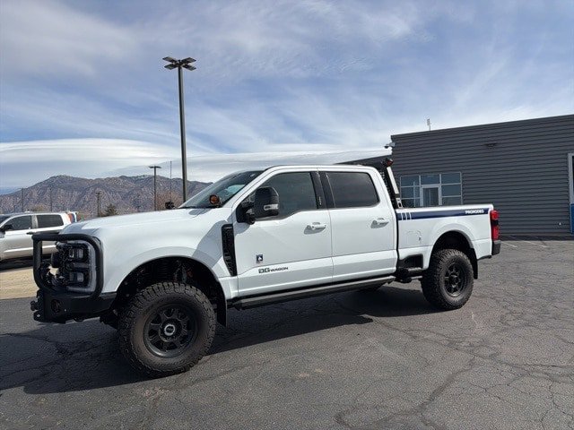 New 2026 Ford F250 Lariat w/ Black Appearance Package image 15