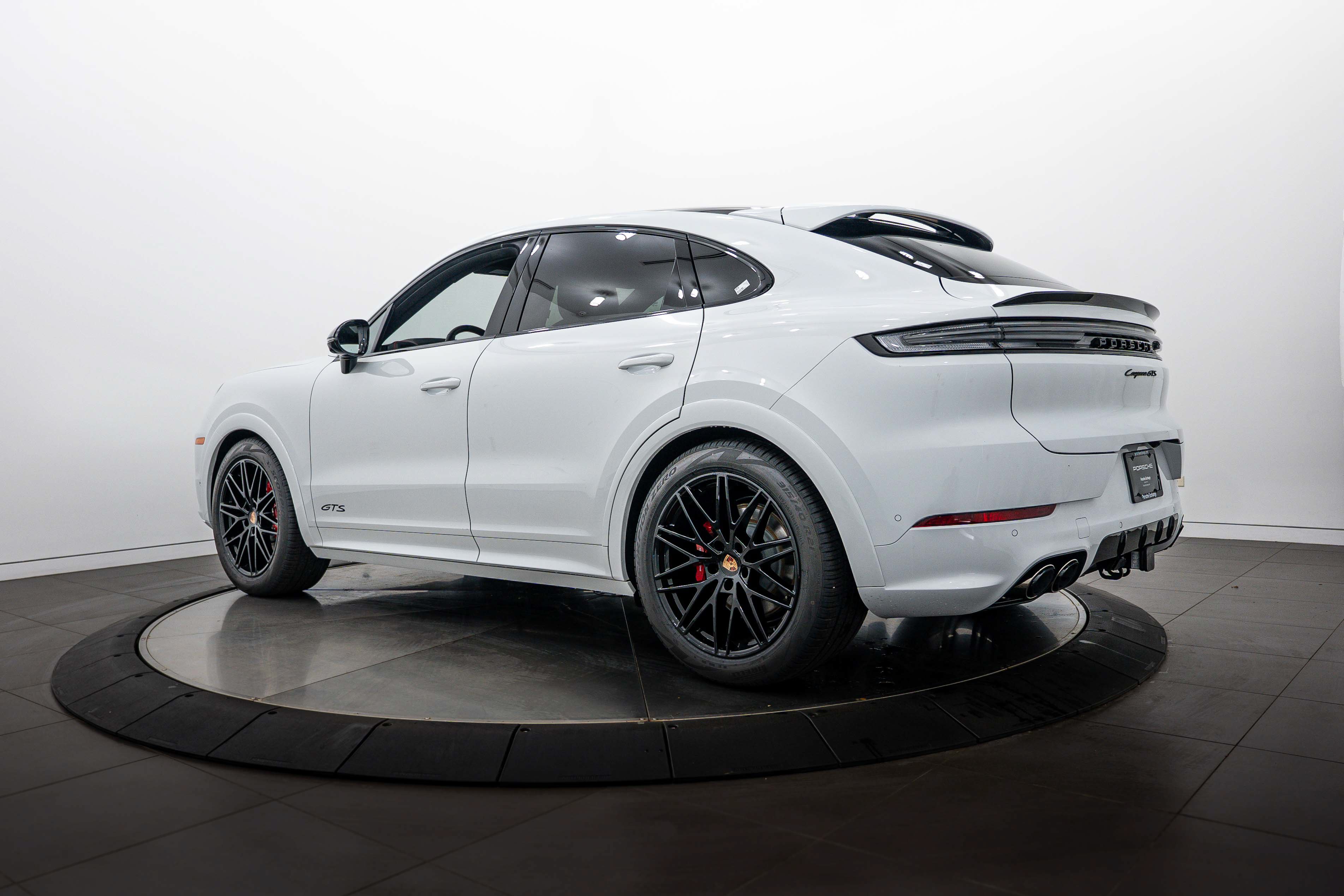 New 2026 Porsche Cayenne GTS AWD/4WD image 3