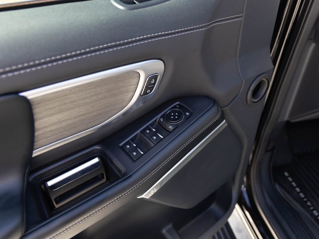Used 2025 Ford Expedition Platinum w/ Driver's Package image 13