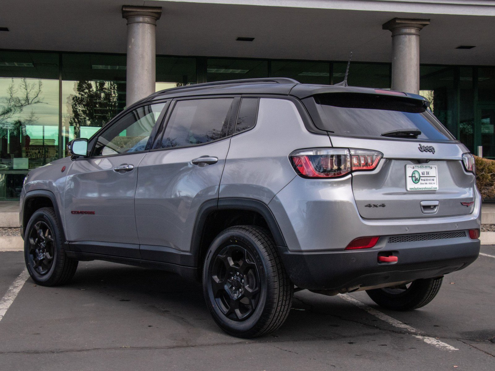Used 2023 Jeep Compass Trailhawk image 5