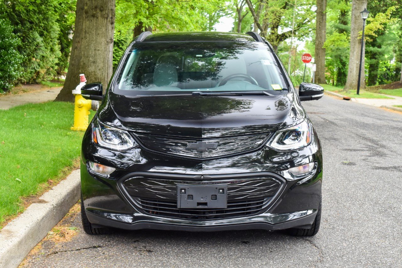 Used 2020 Chevrolet Bolt Premier w/ Infotainment Package FWD image 13