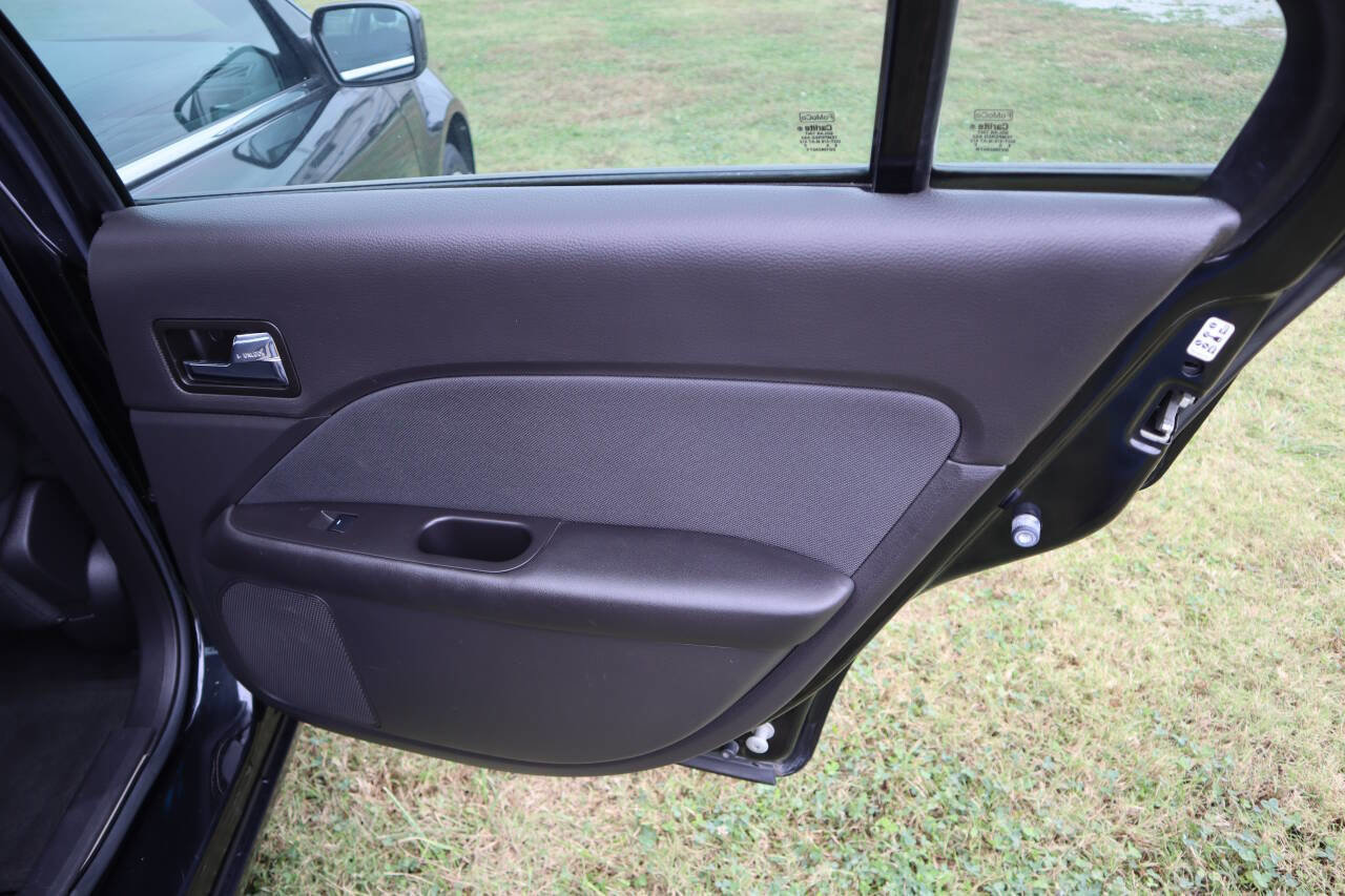 Used 2010 Ford Fusion SE image 14