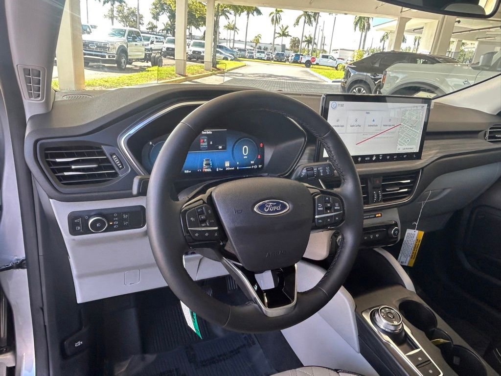 Certified 2024 Ford Escape SE w/ PHEV Premium Package image 36
