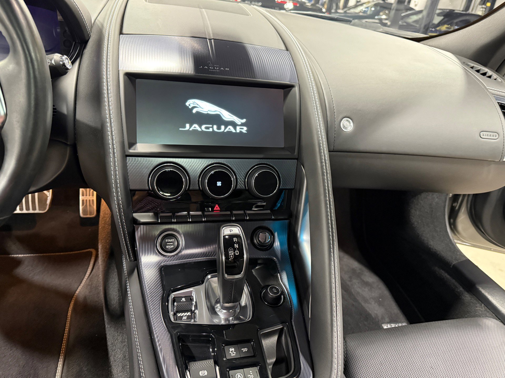 Used 2021 Jaguar F-TYPE R-Dynamic image 21