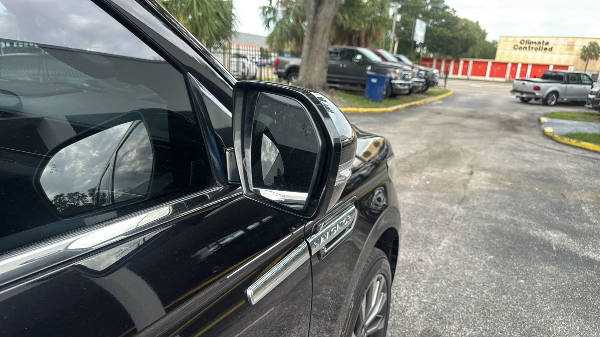 Used 2019 Lincoln Navigator Select RWD image 36