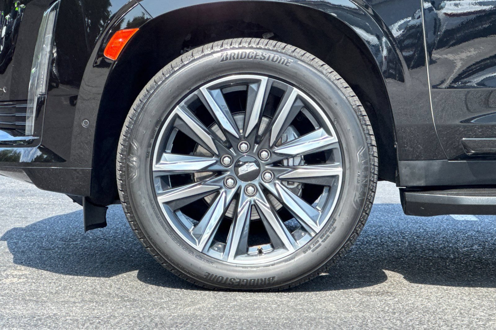 Used 2021 Cadillac Escalade ESV Sport AWD/4WD image 12