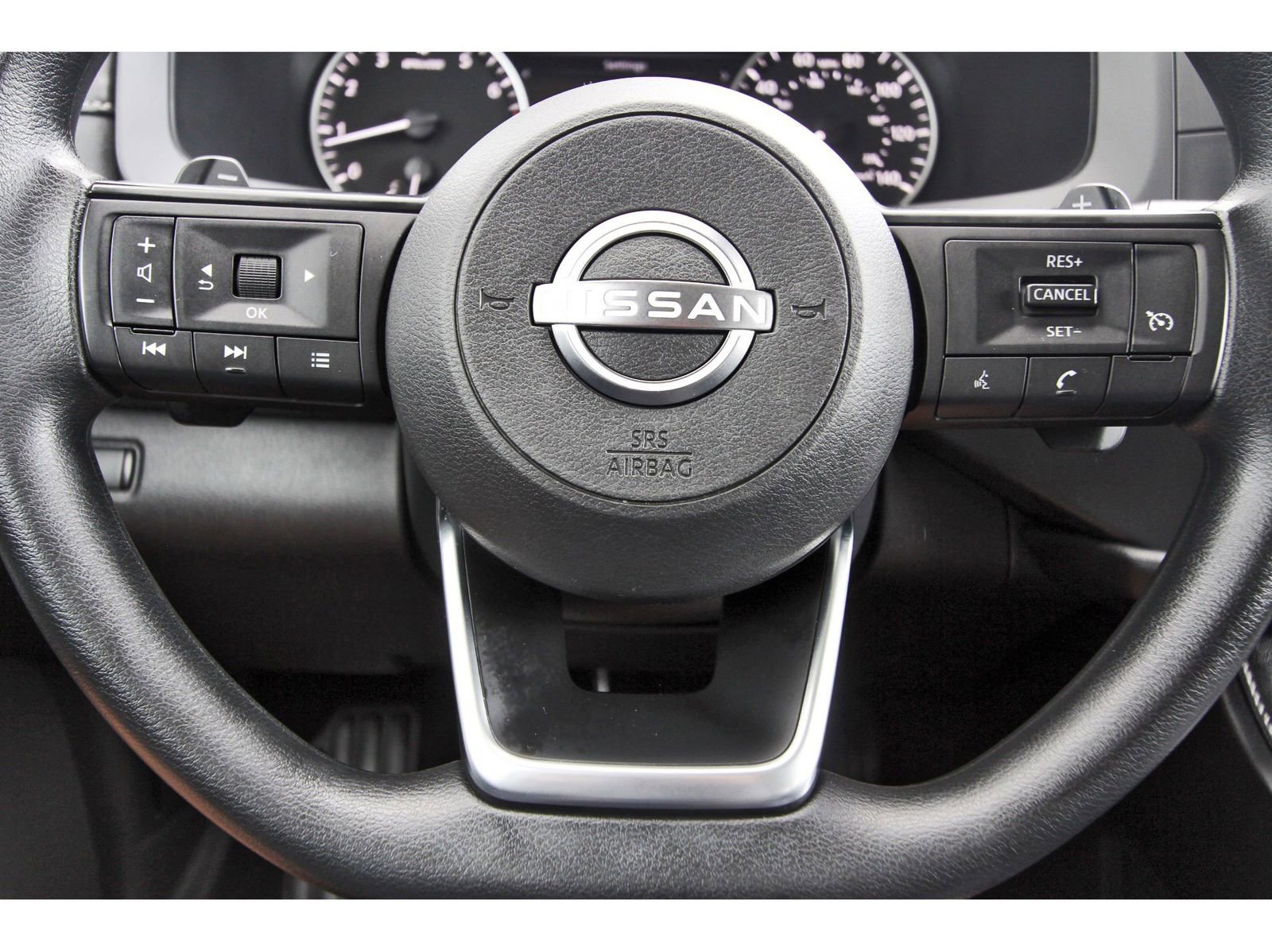 Used 2023 Nissan Pathfinder S FWD image 18