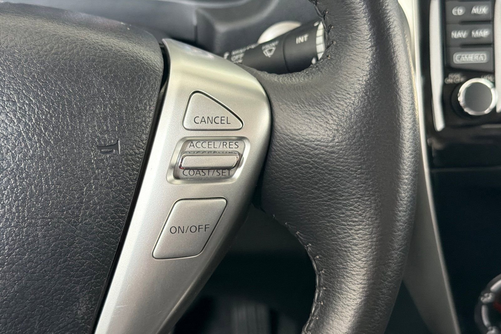 Used 2016 Nissan Versa Note FWD image 27