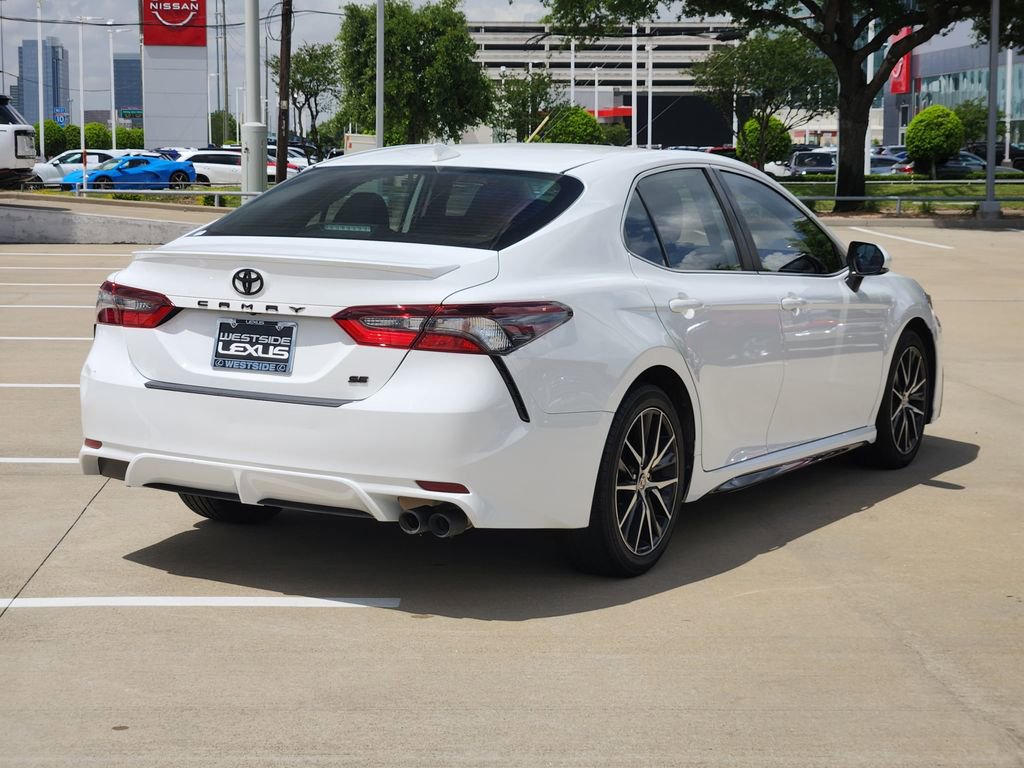 Used 2021 Toyota Camry SE w/ Convenience Package image 7