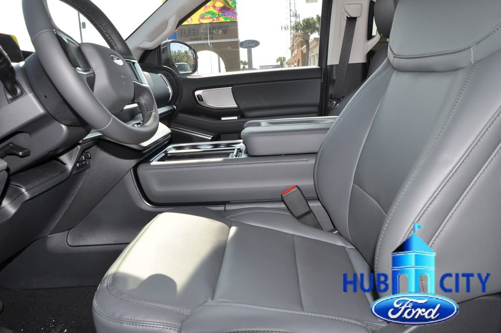New 2026 Ford Expedition Active RWD image 10