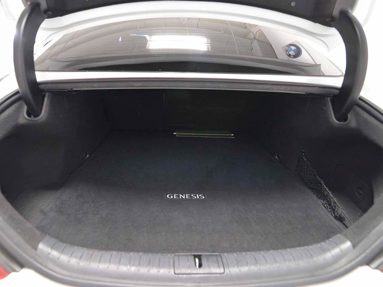 Used 2021 Genesis G70 3.3T image 12