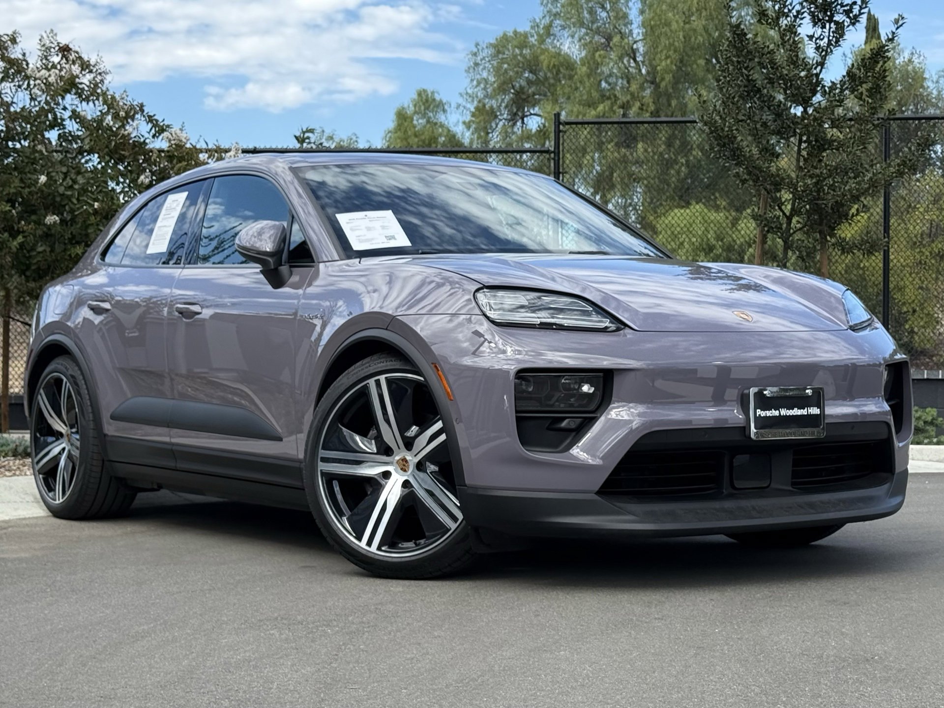 Used 2025 Porsche Macan Electric image 9
